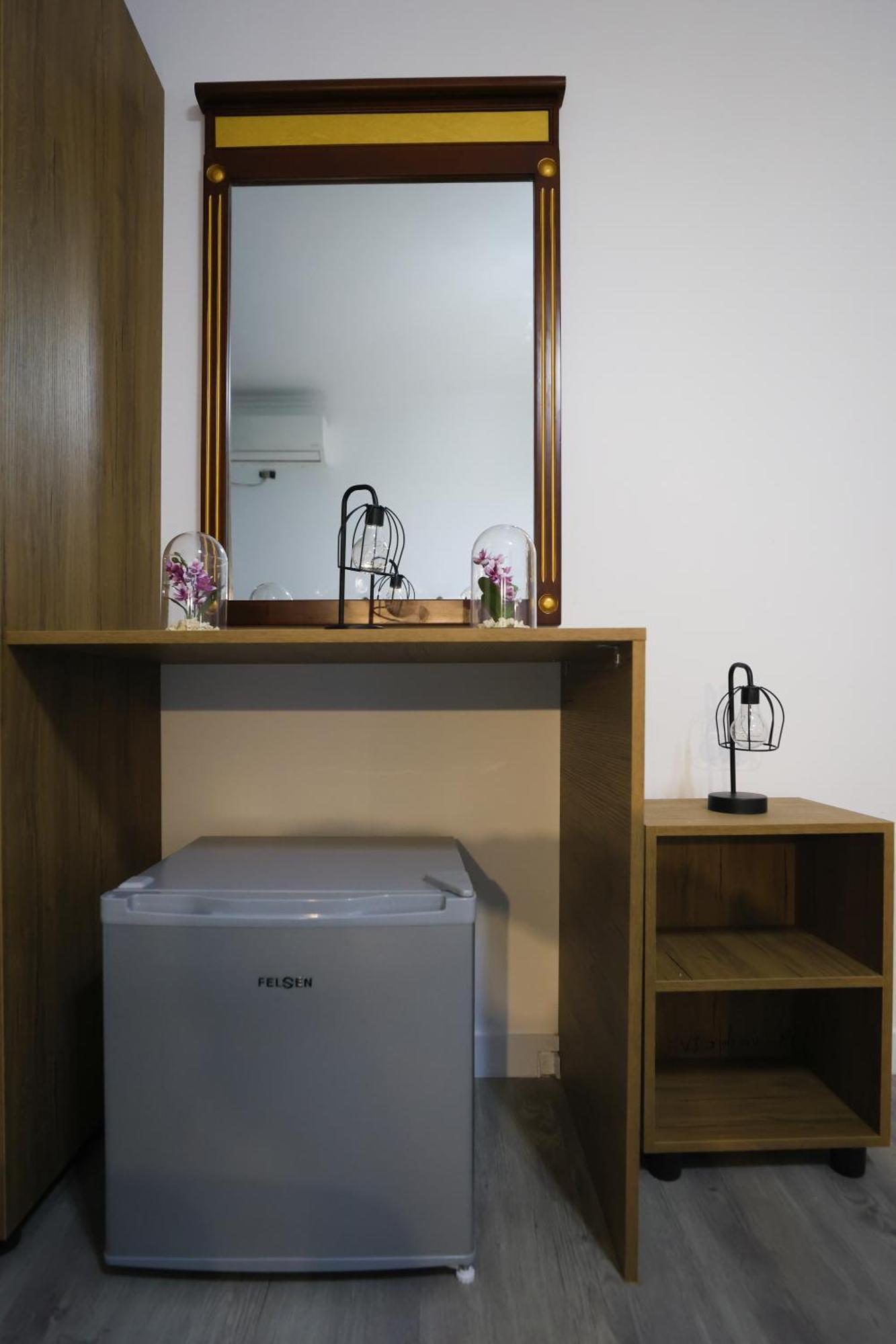 טיראנה Vila Alizee Hotel מראה חיצוני תמונה