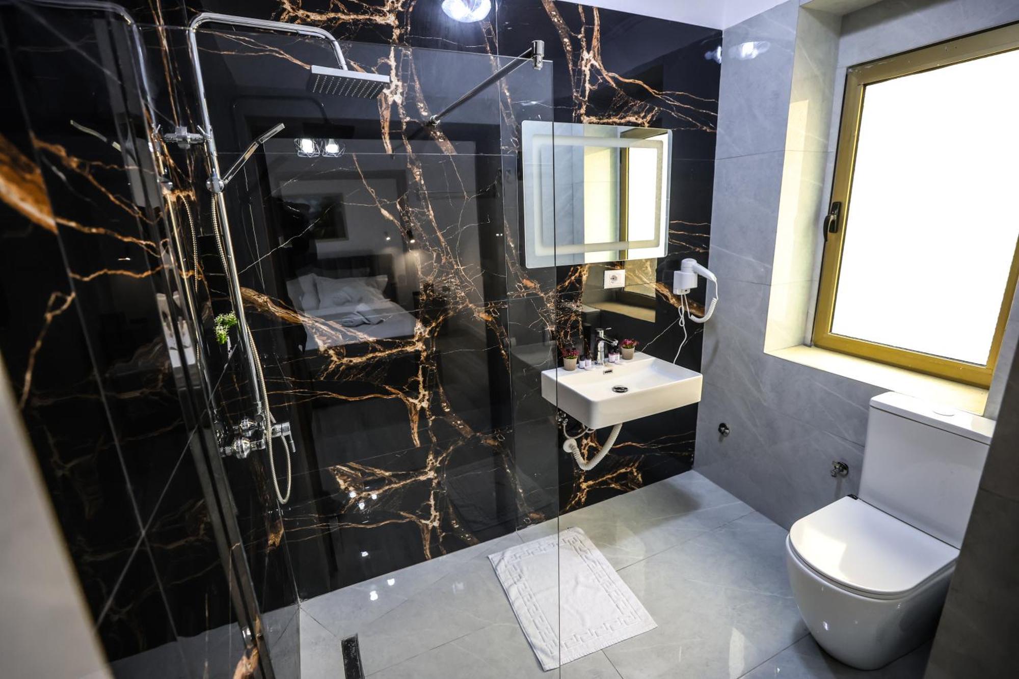 טיראנה Vila Alizee Hotel מראה חיצוני תמונה