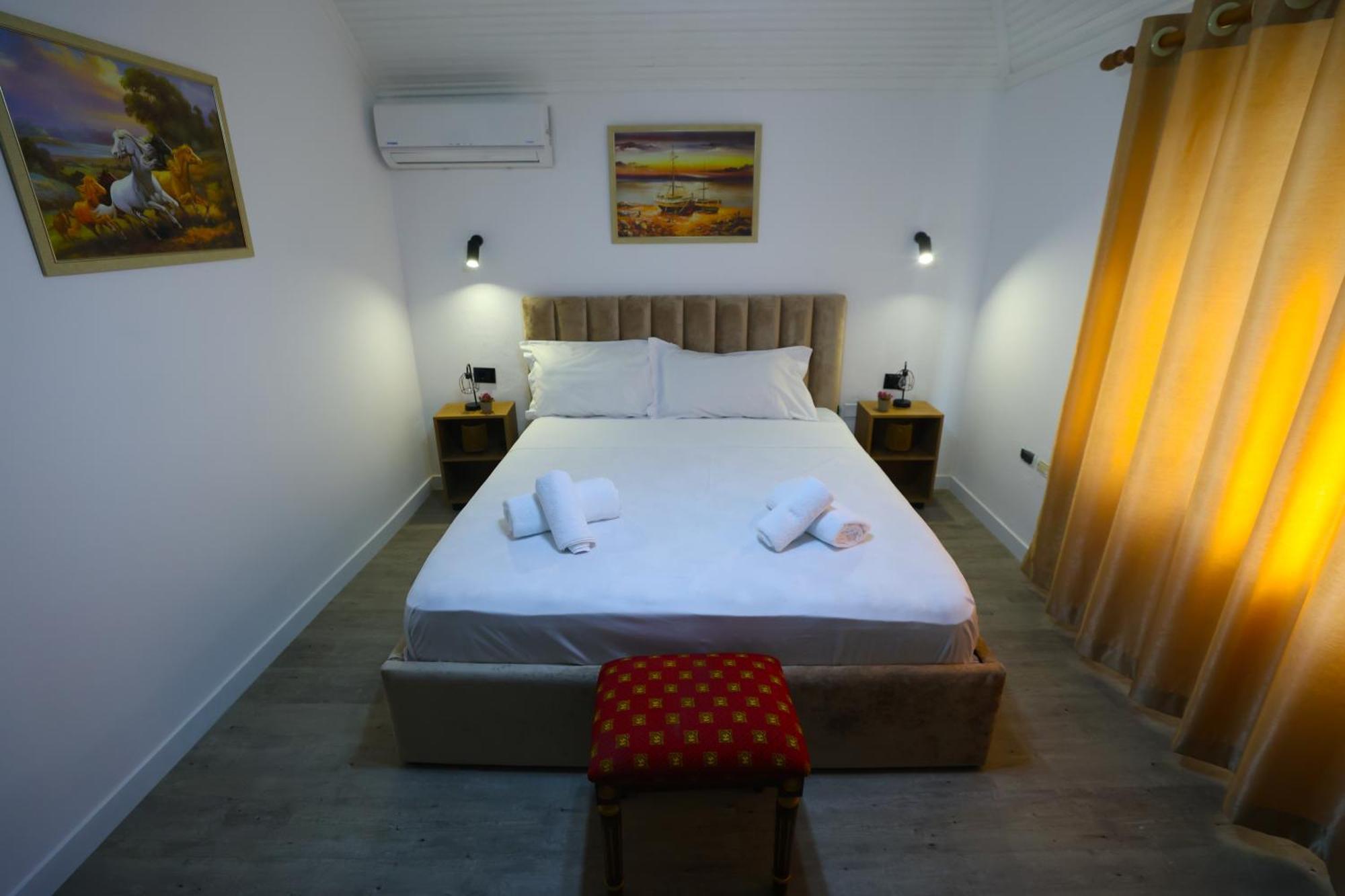 טיראנה Vila Alizee Hotel מראה חיצוני תמונה