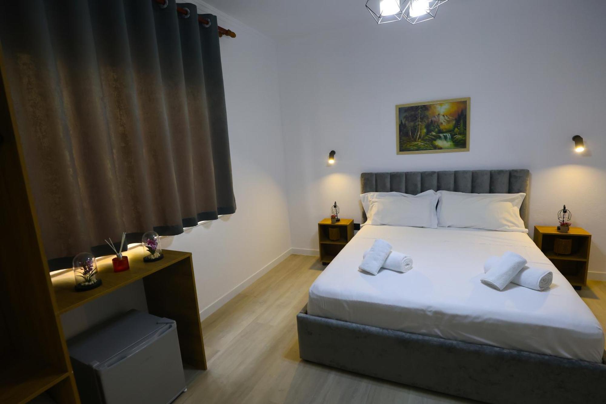 טיראנה Vila Alizee Hotel מראה חיצוני תמונה