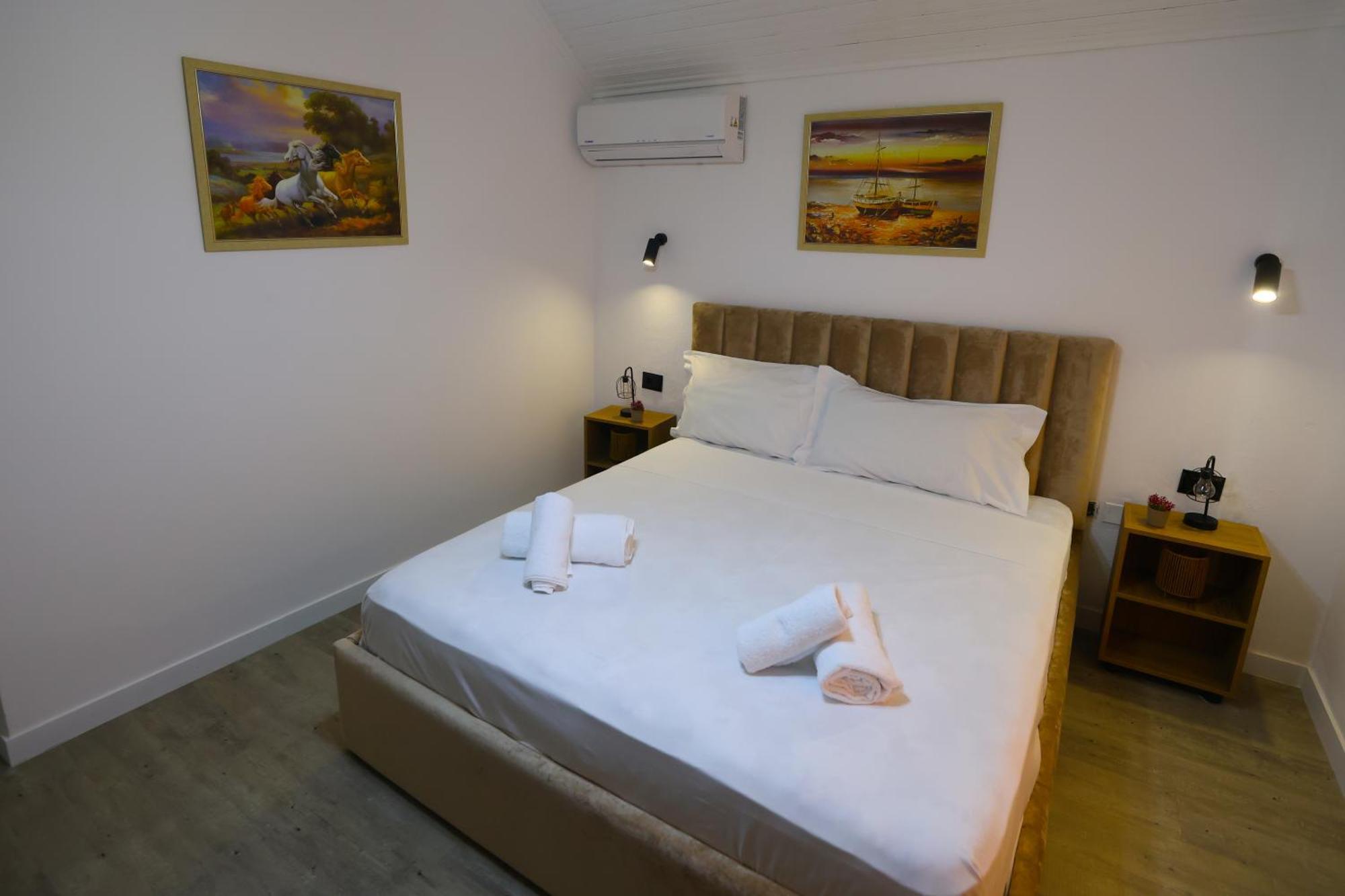 טיראנה Vila Alizee Hotel מראה חיצוני תמונה