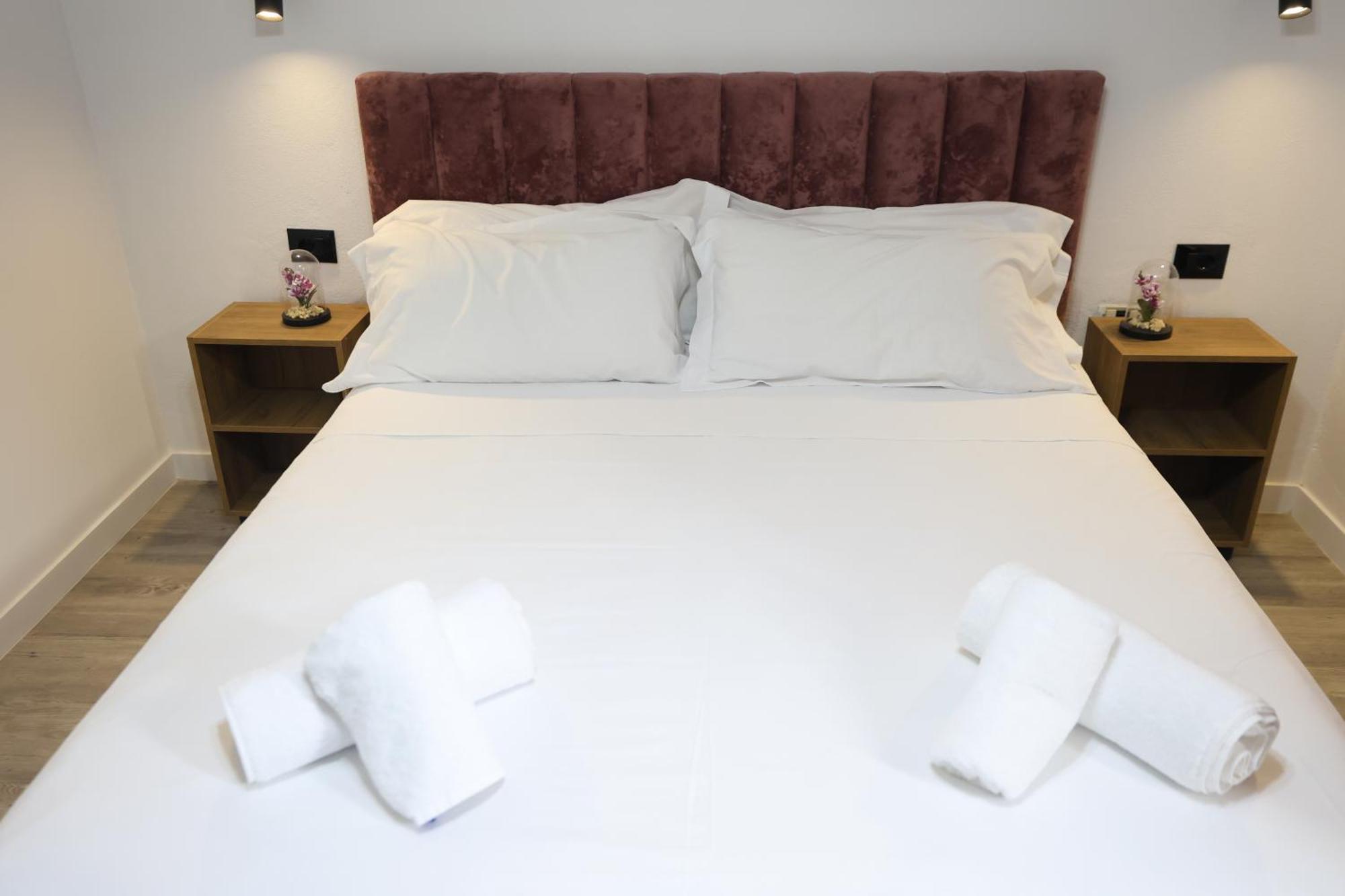 טיראנה Vila Alizee Hotel מראה חיצוני תמונה
