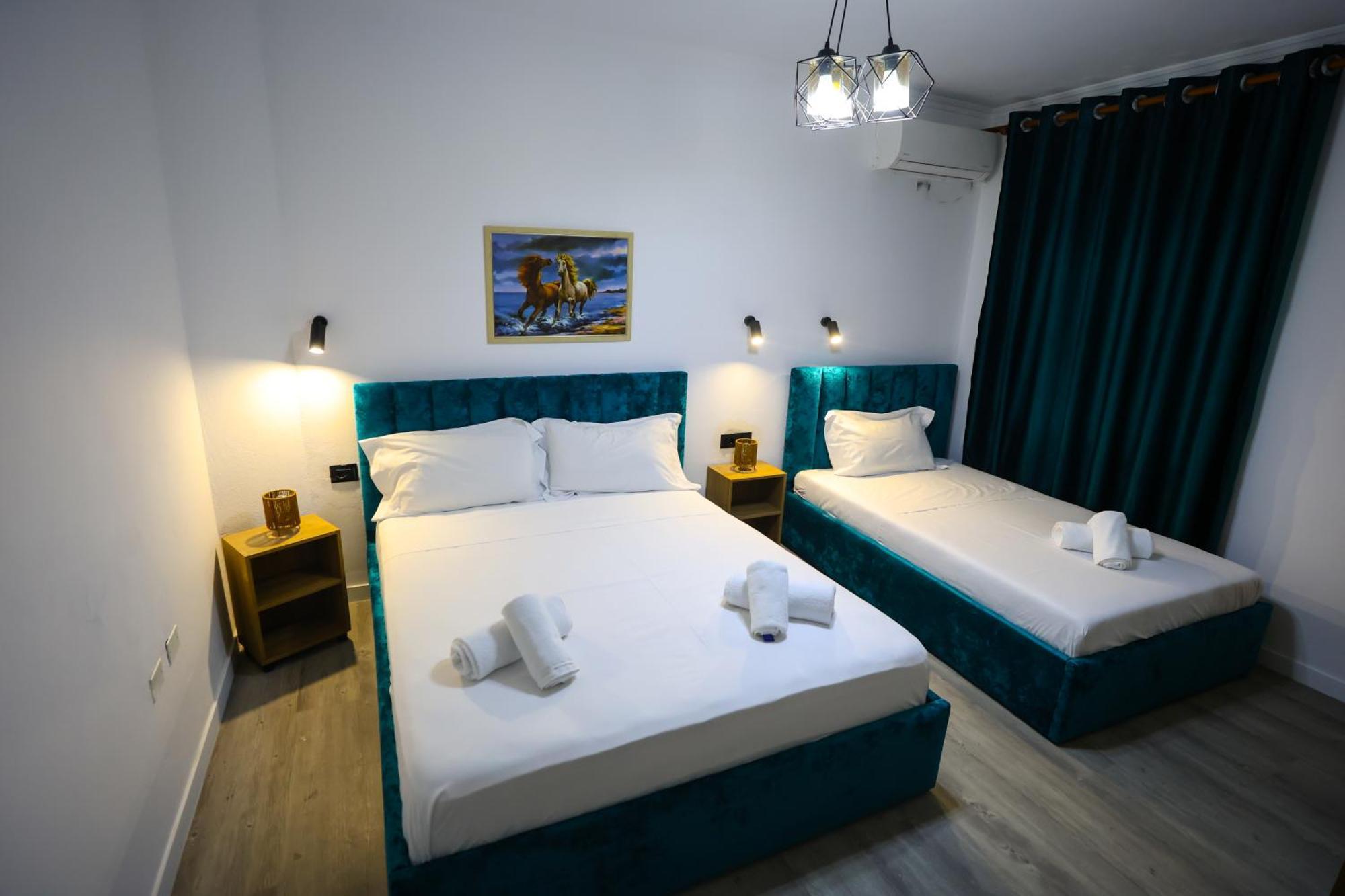 טיראנה Vila Alizee Hotel מראה חיצוני תמונה