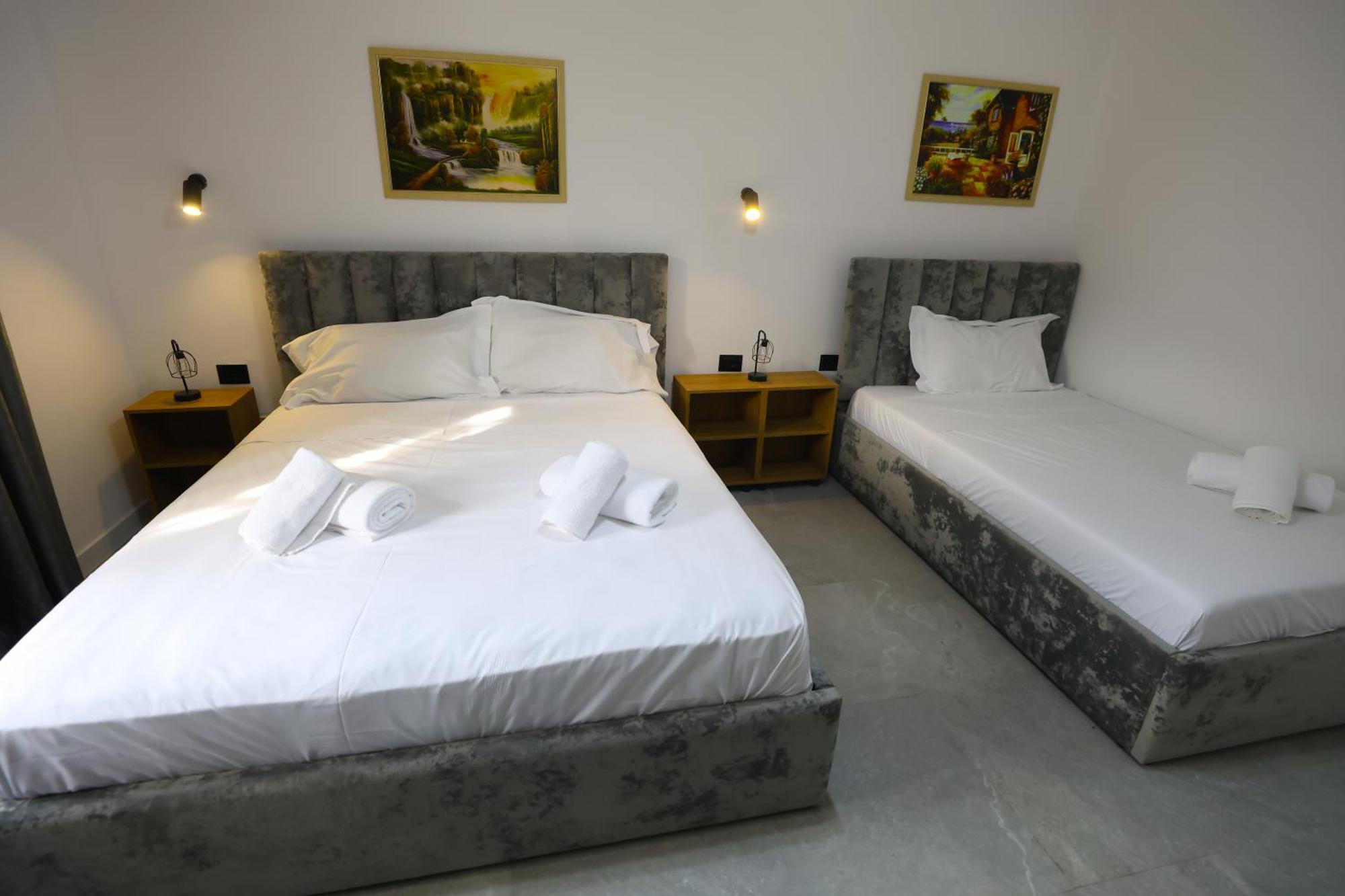 טיראנה Vila Alizee Hotel מראה חיצוני תמונה