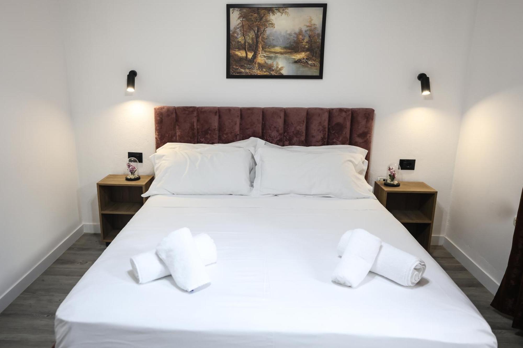 טיראנה Vila Alizee Hotel מראה חיצוני תמונה